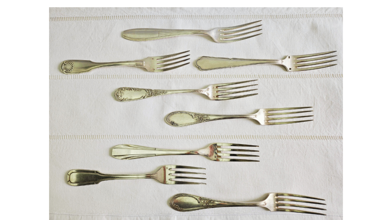 Fourchettes vintage dépareillées Location de vaisselle vintage dépareillée – Location vaisselle Rouen – Location vaisselle Le Havre, Dieppe, Fécamp, Forges-les-Eaux.