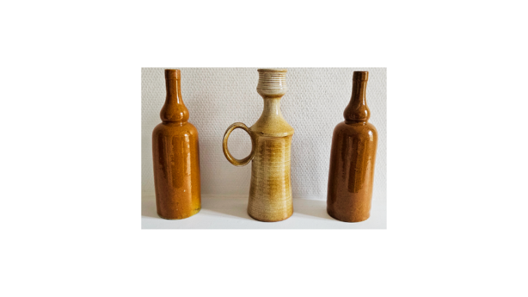 Bouteille en grès ancienne – vaisselle vintage à louer